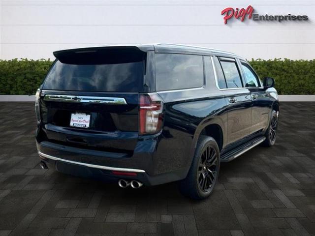 Photo of 2023 Blue Chevrolet Suburban