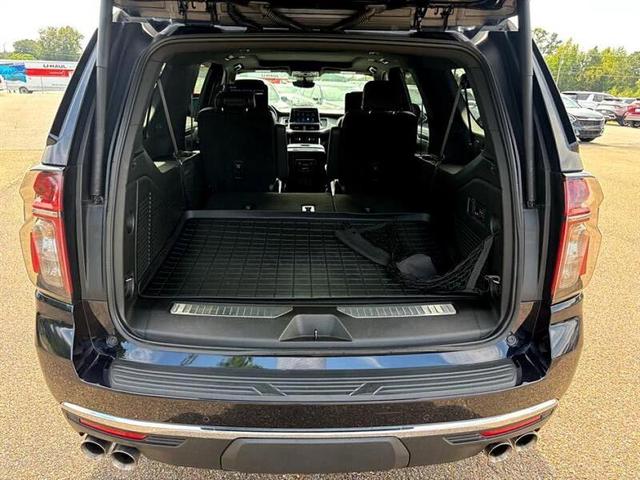 Photo of 2023 Blue Chevrolet Suburban