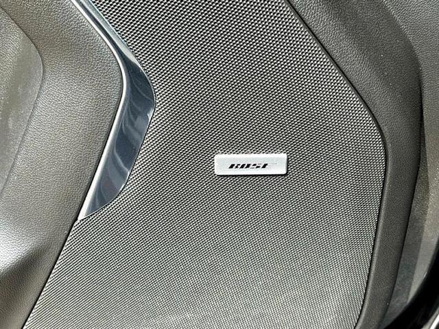 Photo of 2023 Blue Chevrolet Suburban