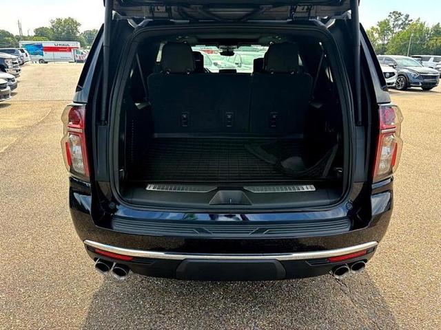 Photo of 2023 Blue Chevrolet Suburban