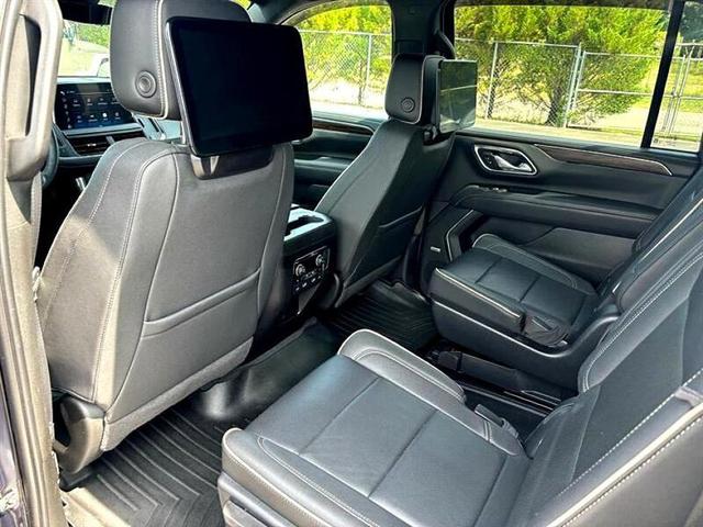 Photo of 2023 Blue Chevrolet Suburban