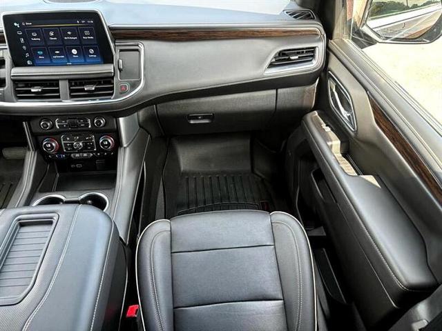 Photo of 2023 Blue Chevrolet Suburban
