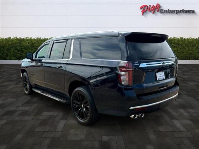 Photo of 2023 Blue Chevrolet Suburban