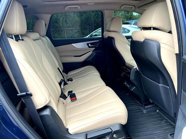 Photo of 2023 Blue Acura MDX