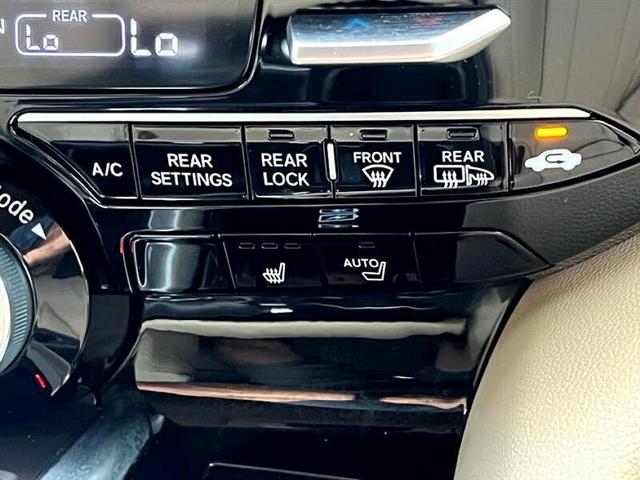 Photo of 2023 Blue Acura MDX