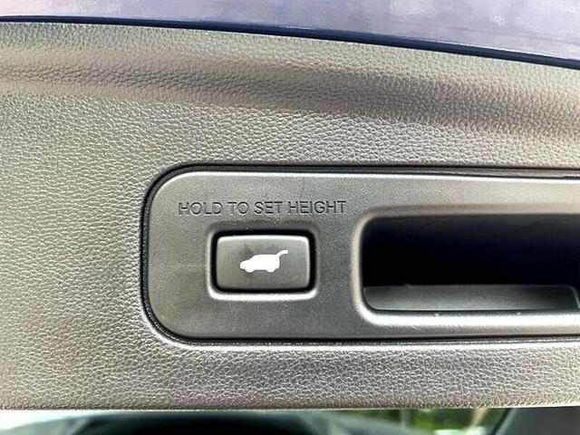 Photo of 2023 Blue Acura MDX