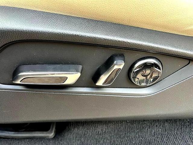 Photo of 2023 Blue Acura MDX