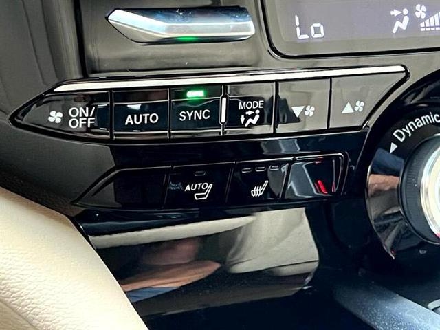 Photo of 2023 Blue Acura MDX