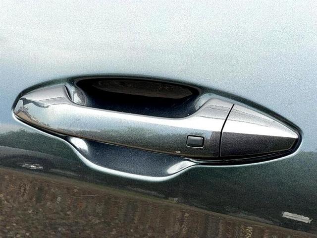 Photo of 2024 Gray Kia Sportage