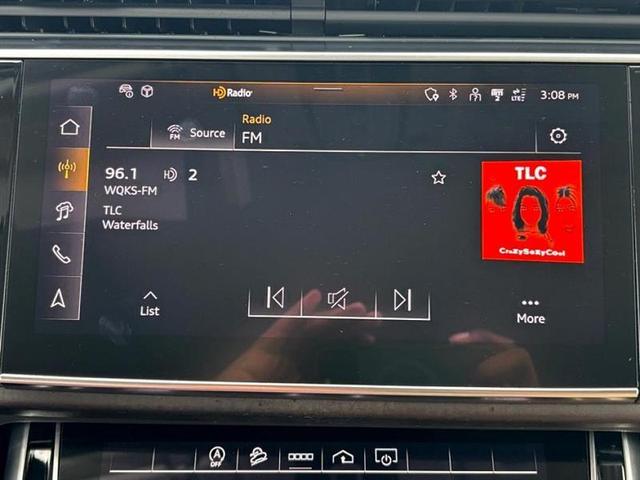 Photo of 2025 Glacier White Metallic Audi Q7
