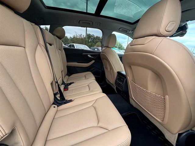 Photo of 2025 Glacier White Metallic Audi Q7