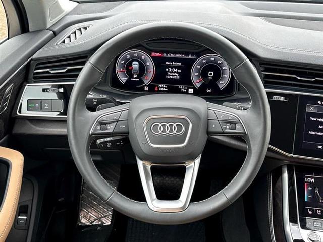 Photo of 2025 Glacier White Metallic Audi Q7