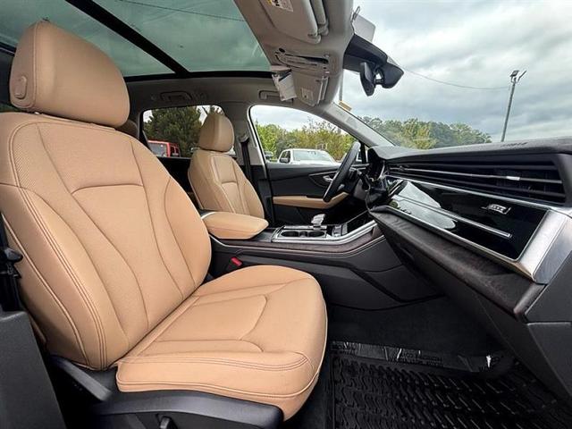 Photo of 2025 Glacier White Metallic Audi Q7
