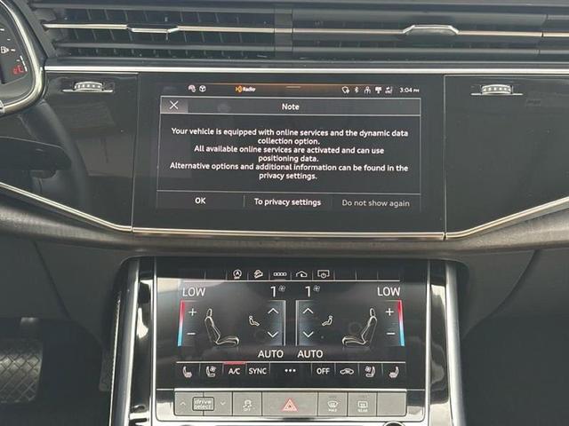 Photo of 2025 Glacier White Metallic Audi Q7