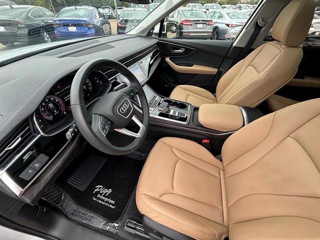 Photo of 2025 Glacier White Metallic Audi Q7