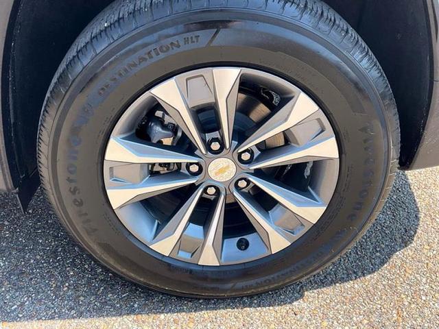 Photo of 2025 White Chevrolet Equinox