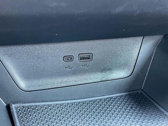 Photo of 2025 White Chevrolet Equinox