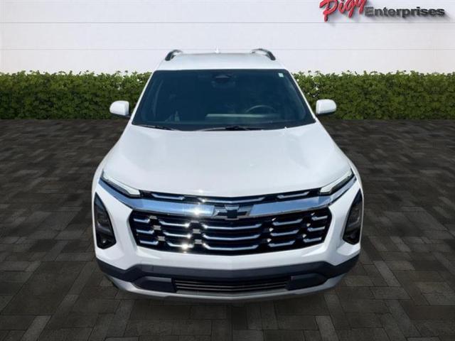 Photo of 2025 White Chevrolet Equinox