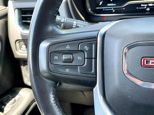 Photo of 2022 White GMC Yukon
