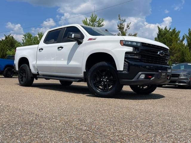 Photo of 2019 White Chevrolet Silverado 1500