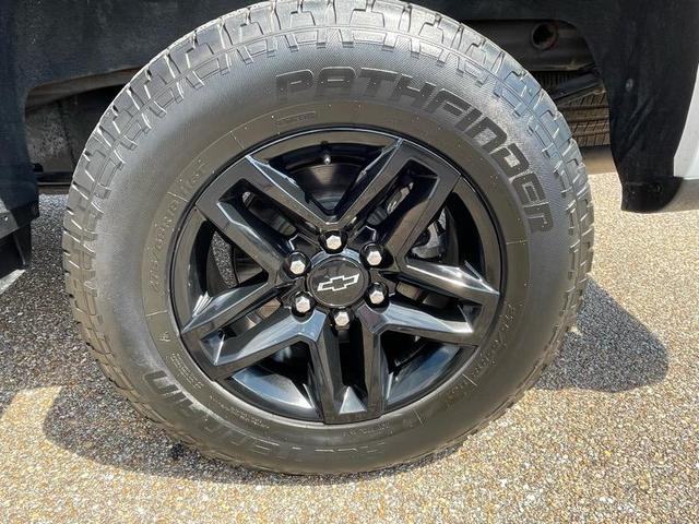 Photo of 2019 White Chevrolet Silverado 1500