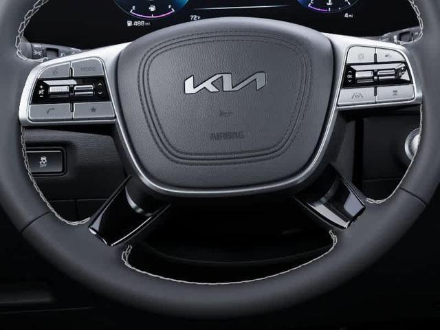 Photo of 2025 Black Kia Telluride
