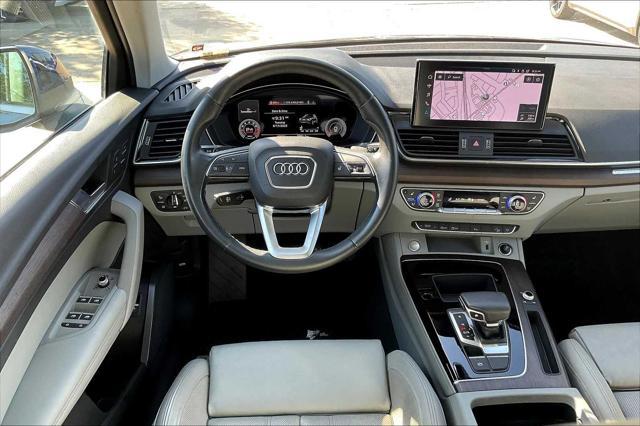 Photo of 2021 Navarra Blue Metallic Audi Q5