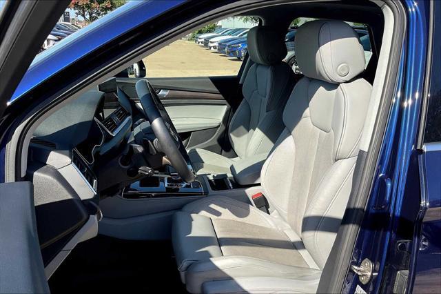 Photo of 2021 Navarra Blue Metallic Audi Q5