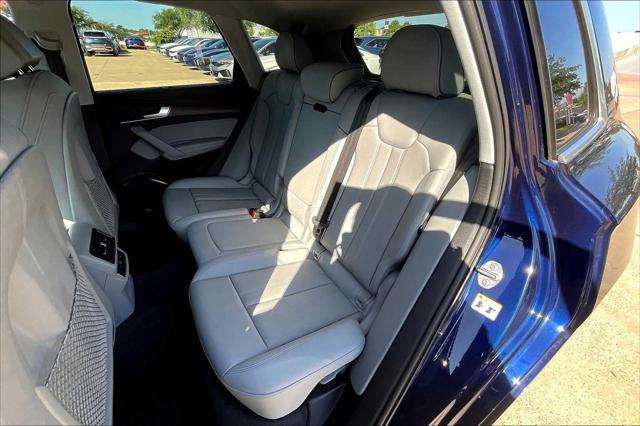 Photo of 2021 Navarra Blue Metallic Audi Q5