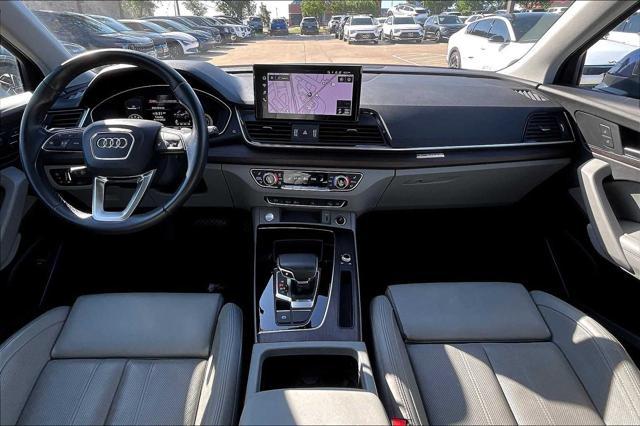 Photo of 2021 Navarra Blue Metallic Audi Q5