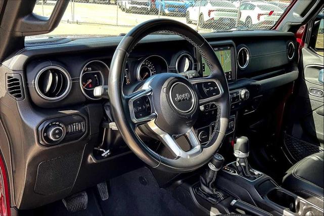 Photo of 2022 Snazzberry Pearlcoat Jeep Gladiator