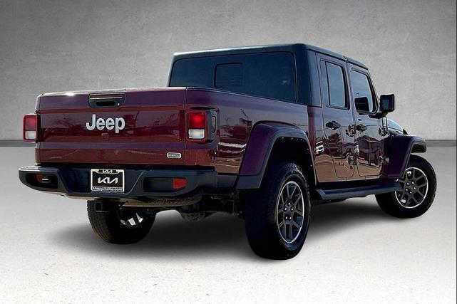 Photo of 2022 Snazzberry Pearlcoat Jeep Gladiator