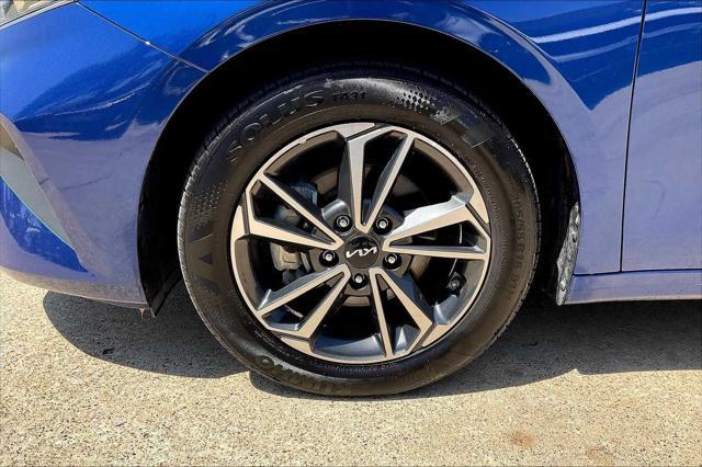 Photo of 2023 Deep Sea Blue Kia Forte