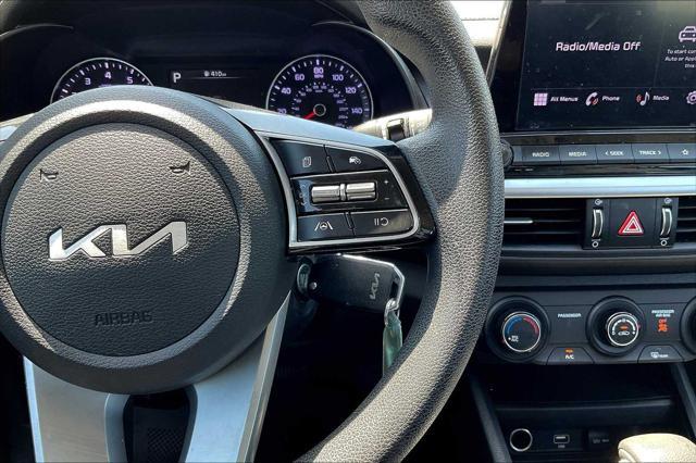 Photo of 2023 Deep Sea Blue Kia Forte