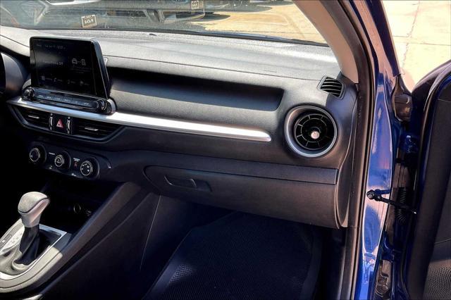 Photo of 2023 Deep Sea Blue Kia Forte