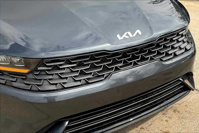 Photo of 2022 Gravity Gray Kia K5