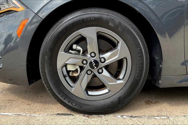 Photo of 2022 Gravity Gray Kia K5
