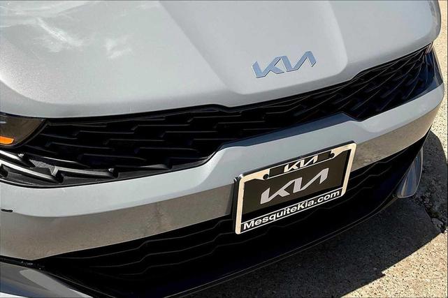 Photo of 2024 Wolf Gray Kia K5