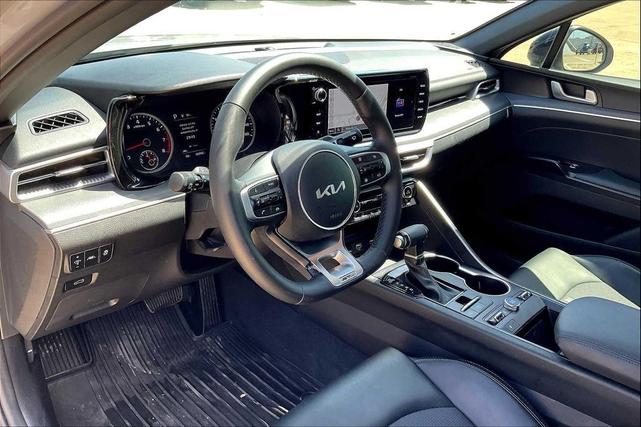 Photo of 2024 Wolf Gray Kia K5