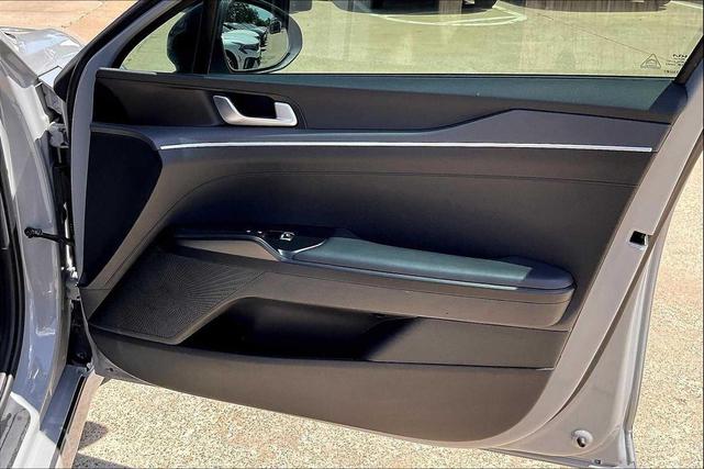 Photo of 2024 Wolf Gray Kia K5