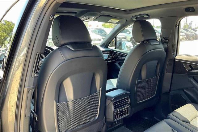 Photo of 2025 Samurai Gray Metallic Audi Q7