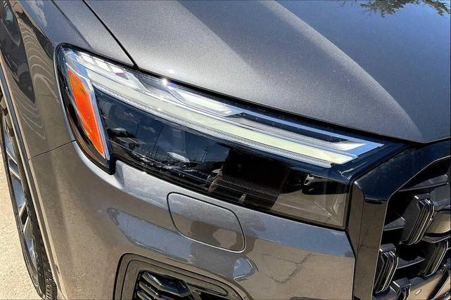 Photo of 2025 Samurai Gray Metallic Audi Q7