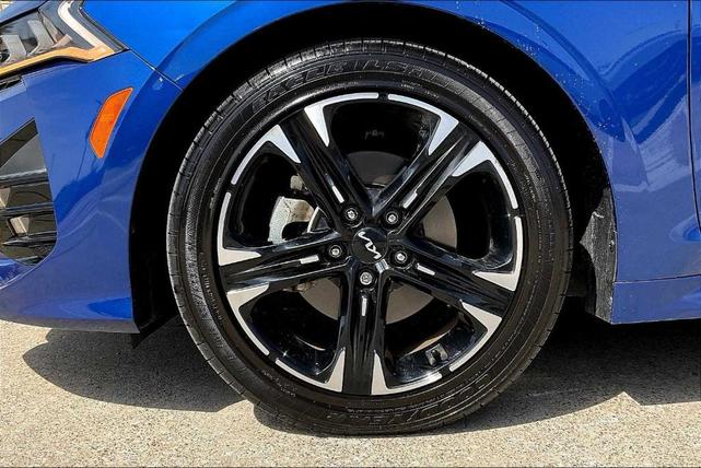Photo of 2022 Sapphire Blue Kia K5