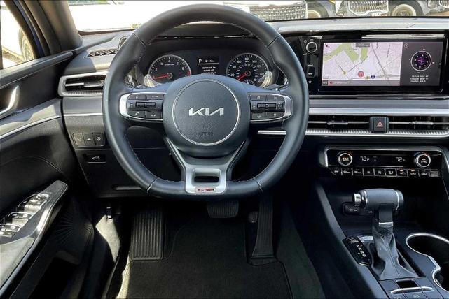 Photo of 2022 Sapphire Blue Kia K5