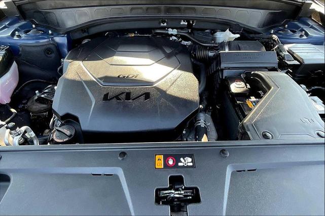 Photo of 2024 Midnight Black Kia Telluride