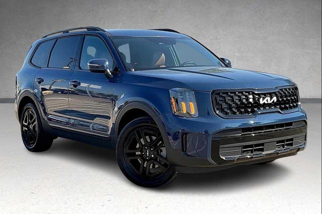 Photo of 2024 Midnight Black Kia Telluride