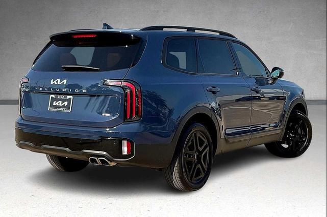 Photo of 2024 Midnight Black Kia Telluride