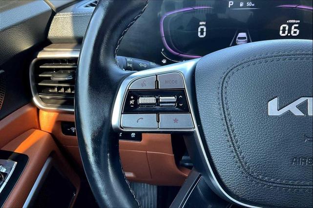 Photo of 2024 Midnight Black Kia Telluride