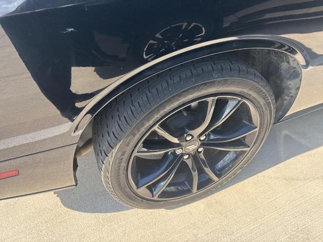 Photo of 2017 Pitch Black Clearcoat Dodge Challenger