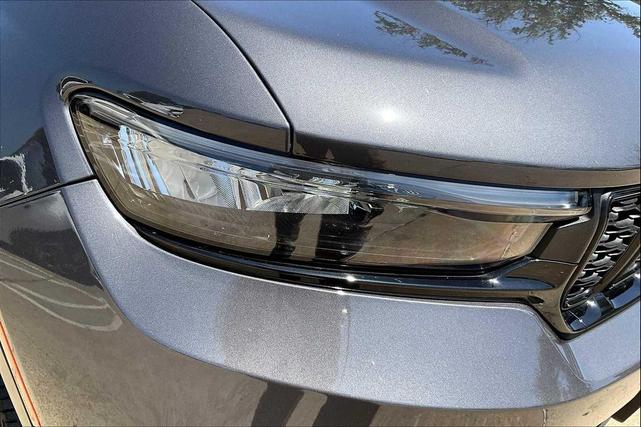 Photo of 2023 Metallic Jeep Grand Cherokee